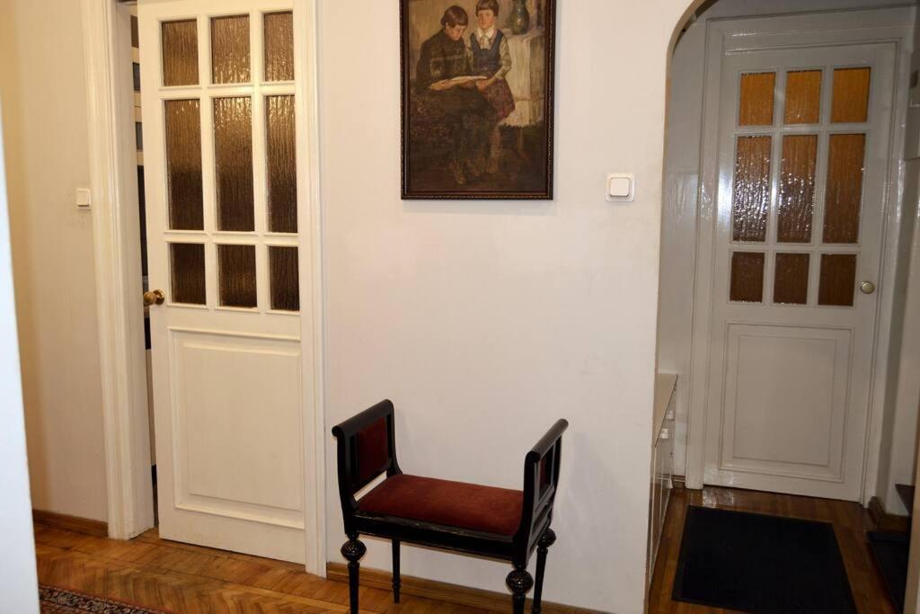 Unique Spacious Classic 3 Bedroom Midtown Apartment ! Billiard Room ! Riga Eksteriør billede